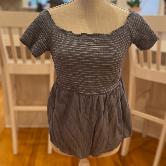 💜 5 for $25 or 3 for $18 Old Navy blue and white smocked doll top - Picture 1 of 5